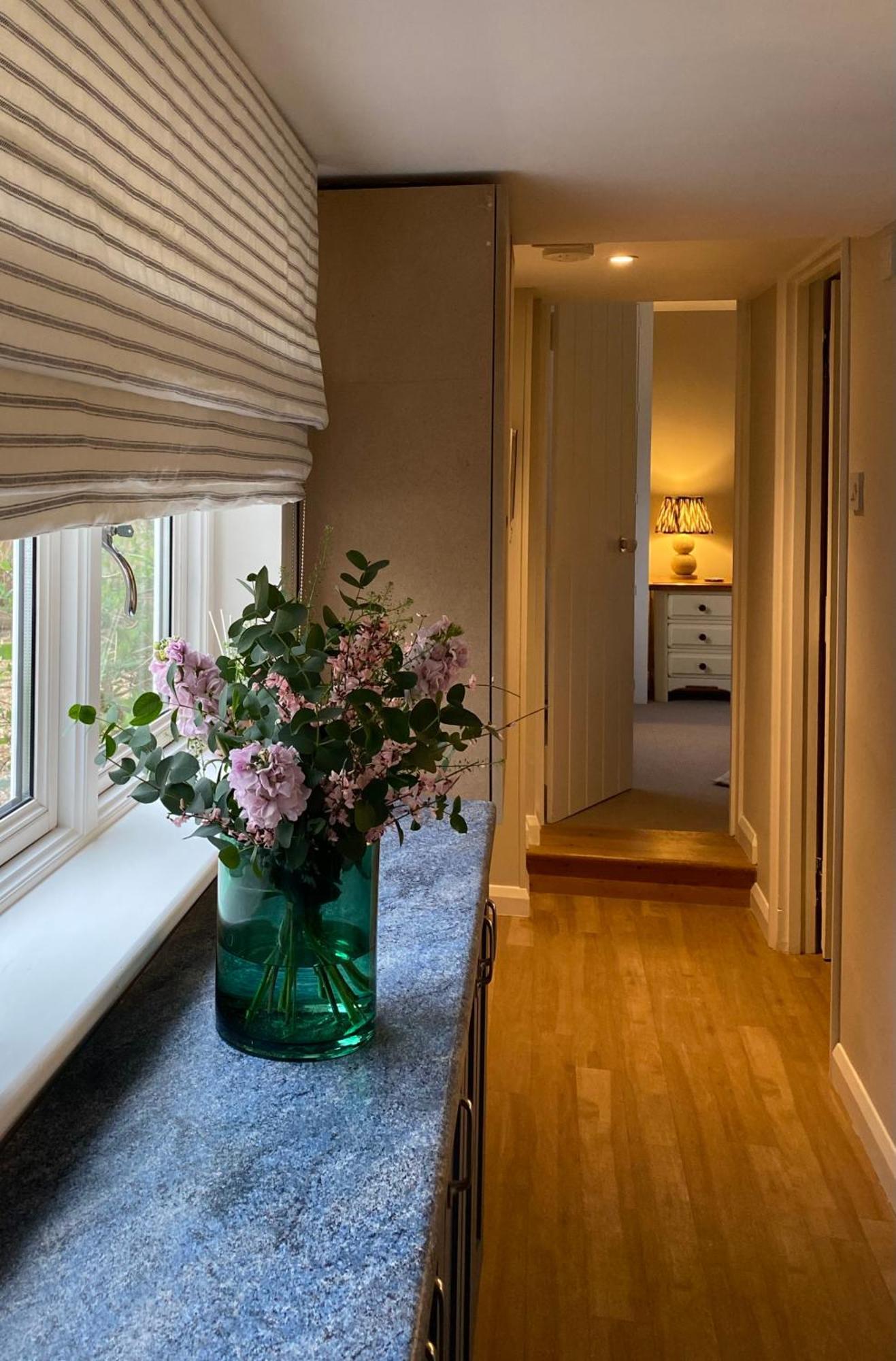 Apartment Beautifully Appointed One-bedroom *